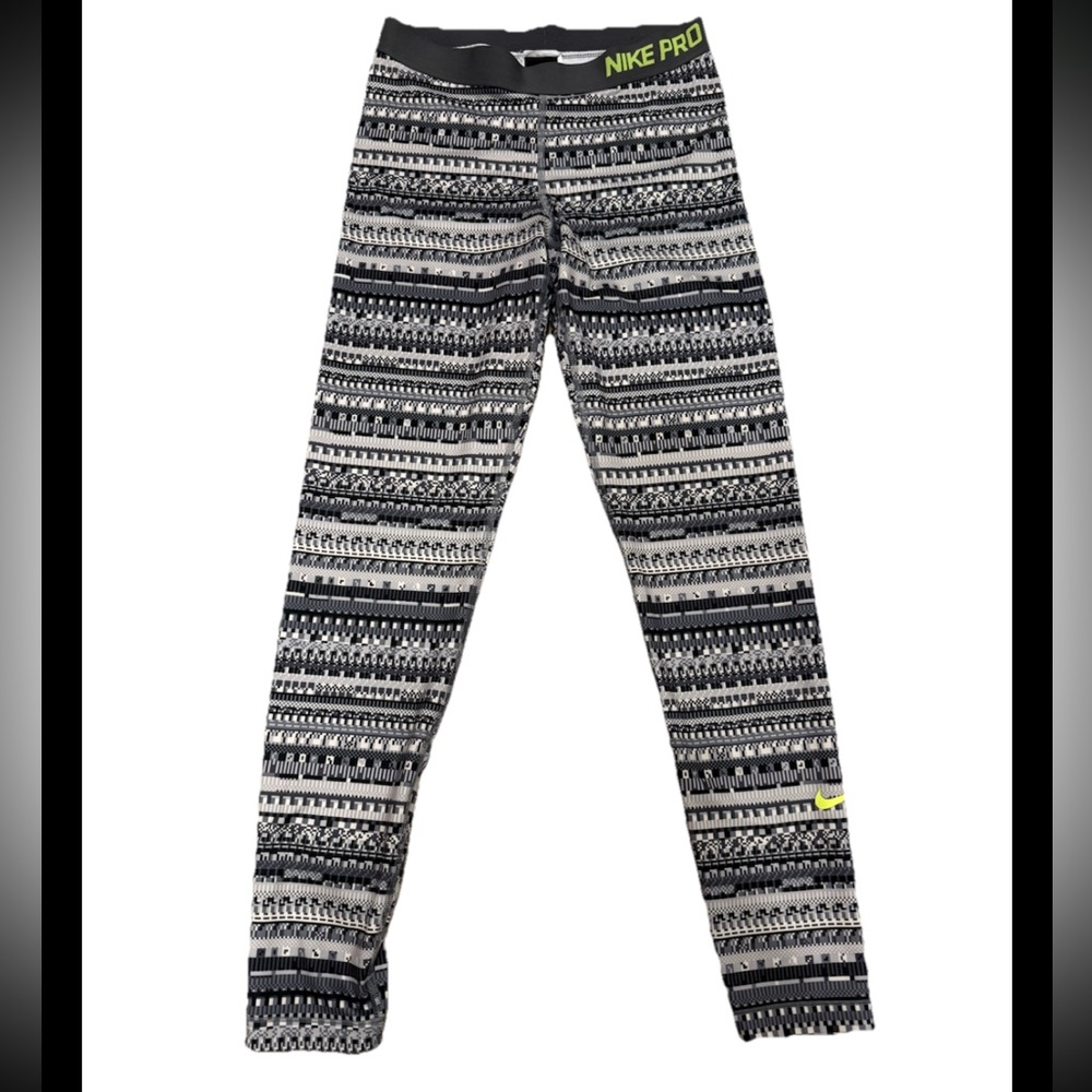 Nike Leggings Women's L Large Gray Pro HyperWarm Dri-Fit 8 Bit Pattern